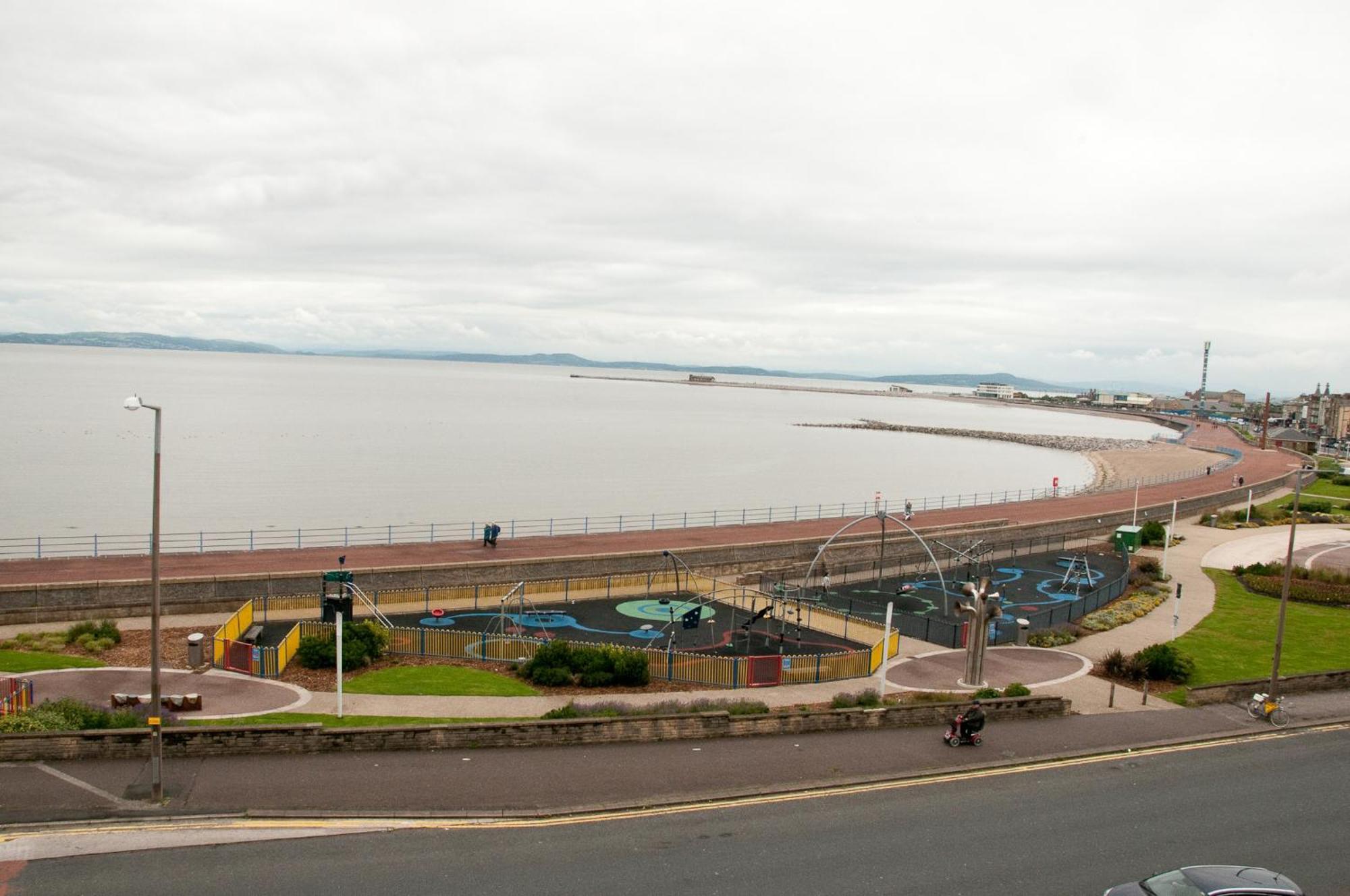 Westleigh Bed & Breakfast Morecambe Exterior photo